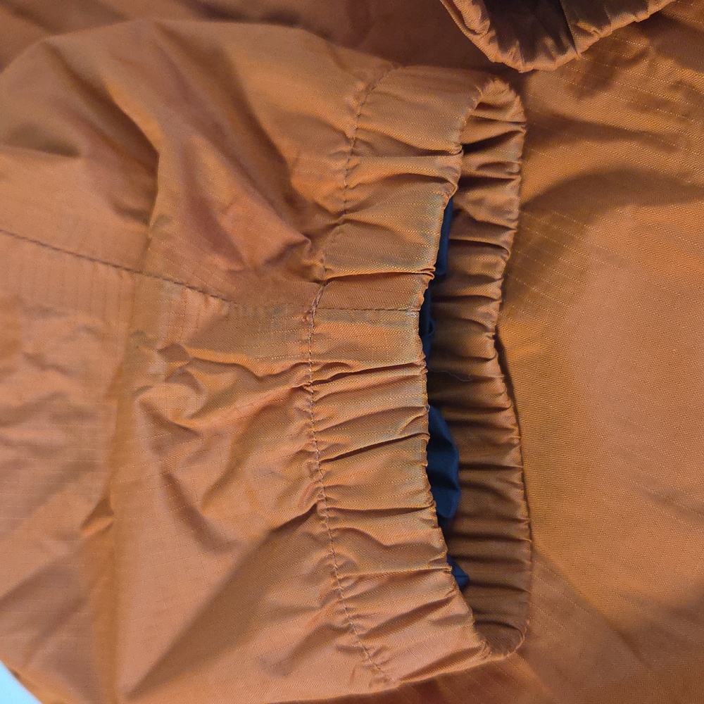 The North Face Mesh Detail Hyvent Rain Jacket - Picture 14 of 17